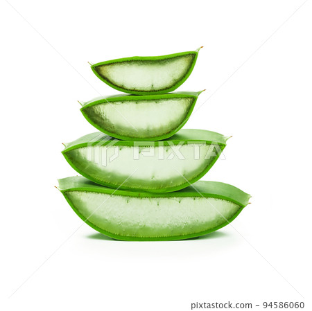 Fresh green aloe vera slices isolated on white 94586060