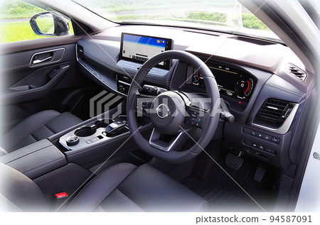 運動型豪華最新系列混合動力 SUV 汽車內飾（插畫風格） 94587091