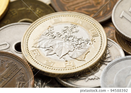 Money coin new 500 yen coin Money coin new 500 yen coin 94588392