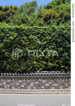 Hakata Fence of Rakusuien Garden in Fukuoka City Hakata Fence of Rakusuien Garden in Fukuoka City 94592066