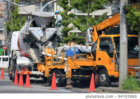 Pump truck and mixer truck image 94593869