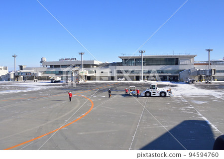 冬天在旭川機場送線技工 94594760