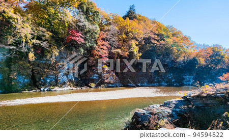 Nagatoro Valley (Autumn) Nagatoro Valley (Autumn) 94594822