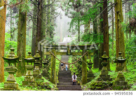 Mysterious Shrine ``Power Spot/Scenery around the road to the main hall'' Kamishikimi Kumanoimasu Shrine (Kamishikimi, Takamori-cho, Aso-gun) 94595036
