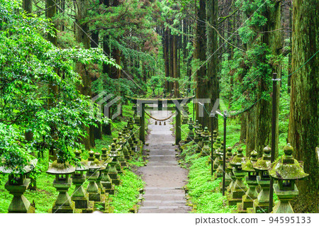 神秘的神社“能量點/從本殿看到的周圍風景”上色見熊野馬神社（阿蘇郡高森町上色見） 94595133