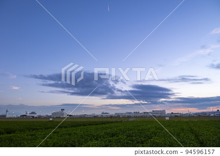 夕陽下的鹿兒島機場 夕陽下的鹿兒島機場 94596157
