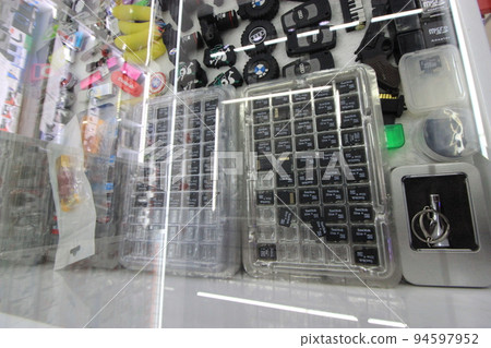 世界聞名的“雜貨之都”，國貨聖地，義烏國際市場，臥底調查，智能手機配件，公仔 94597952