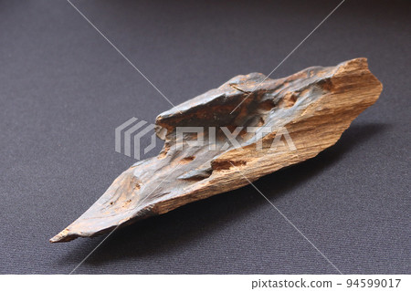 Agarwood fragrant wood cooked with Kodo and burning incense 2 94599017