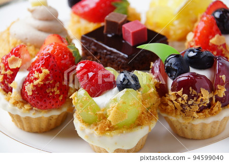 小蛋糕蛋糕自助餐 94599040