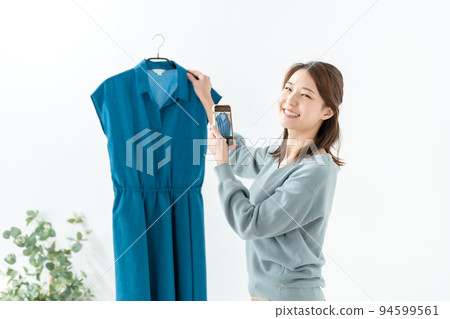 Used old clothes reuse smartphone women 94599561