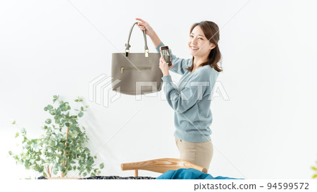 Used old clothes reuse smartphone women 94599572