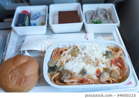 機上用餐 機上用餐 94600218