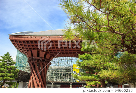 Scenery of Kanazawa Station in sunny weather Scenery of Kanazawa Station in sunny weather 94600253
