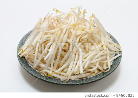 Mung bean sprouts Mung bean sprouts 94603825