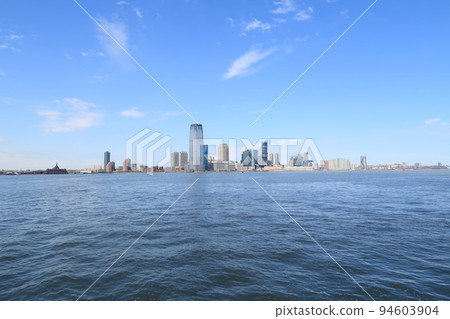 usa new york manhattan view from the sea usa new york manhattan view from the sea 94603904