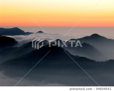 阿里山、新中浩郎 94604641