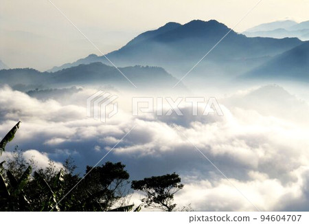 阿里山、新中浩郎 94604707