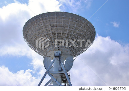 JAXA Uchinoura 巨大的拋物面天線 JAXA Uchinoura 巨大的拋物面天線 94604793