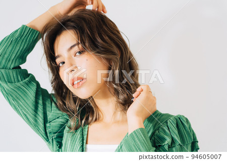 髮型美容時尚 94605007