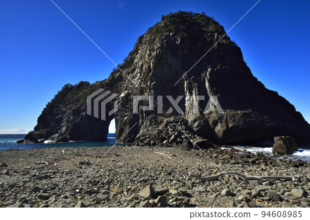 tunnel on the sea 94608985