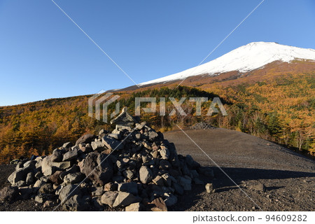 安靜的富士山 94609282
