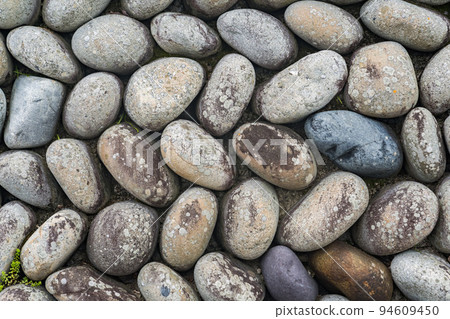 石頭堆積起來 94609450