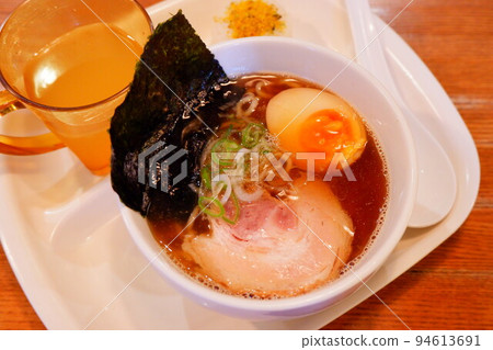 北海道札幌的兒童拉麵 北海道札幌的兒童拉麵 94613691