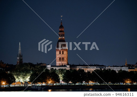 Beautiful night view of the old town of Riga. 94616311