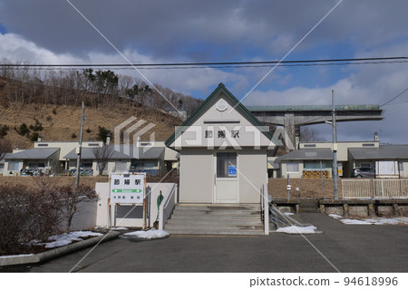 日高本線節布站車站大樓 2021 年 2 月 94618996