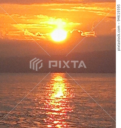 看海的夕陽的身影 看海的夕陽的身影 94619395