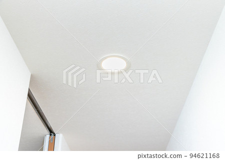 White passage ceiling and small downlight 94621168
