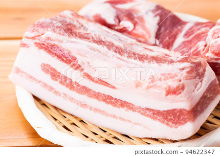 Pork belly block meat 94622347