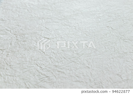 表面有皺紋的白紙 94622877