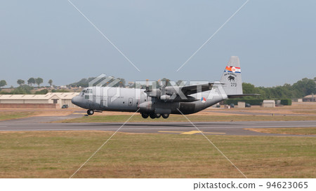 荷蘭空軍C-130H運輸機100週年彩繪飛機起飛 荷蘭空軍C-130H運輸機100週年彩繪飛機起飛 94623065