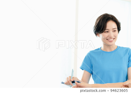 做康復諮詢的女人 94623605