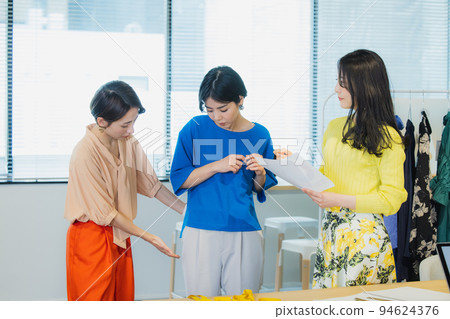 Apparel design company 94624376