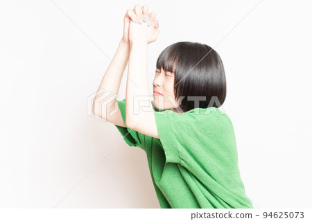 做一個許願姿勢的少婦 做一個許願姿勢的少婦 94625073