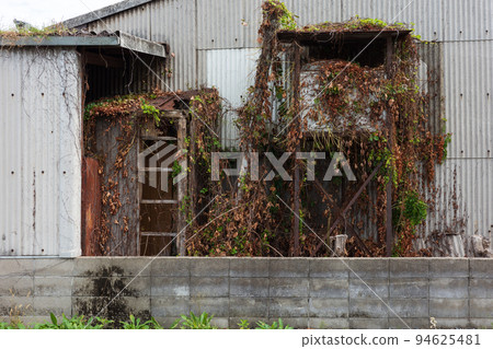 A very old and beautiful building in Okayama city, Okayama prefecture, Japan A very old and beautiful building in Okayama city, Okayama prefecture, Japan 94625481