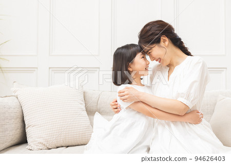 Parent-child lifestyle 94626403
