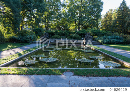 Bern's Rose Garden Bern's Rose Garden 94626429