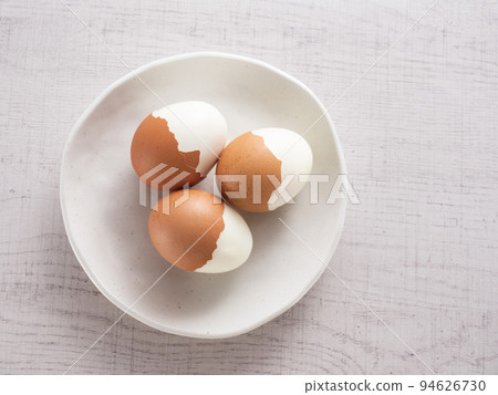 Boiled egg  94626730