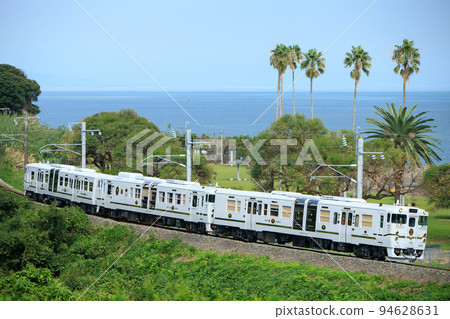 有明海觀光列車“Futatsuboshi 4047”（JR九州） 94628631