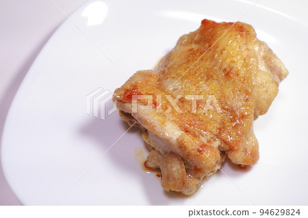 Grilled chicken 94629824