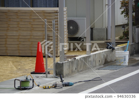 Concrete fence refurbishment Fence refurbishment 94630336