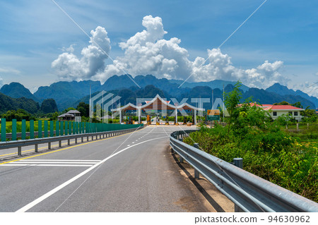 Vang vieng, Laos - Jul 20, 2022 Vang vieng, Laos - Jul 20, 2022 94630962