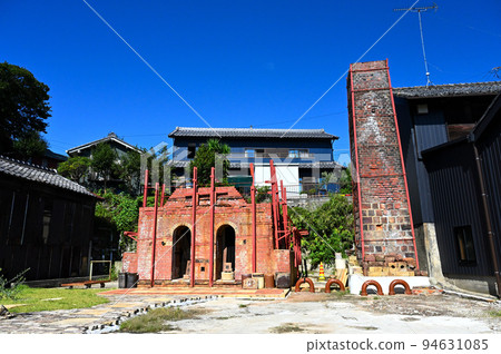 A landscape with a chimney 94631085