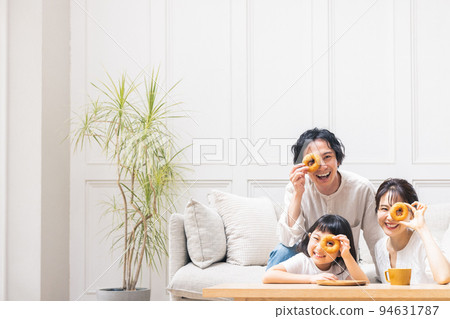 一個家庭 94631787