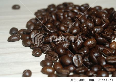 Coffee beans 94633763
