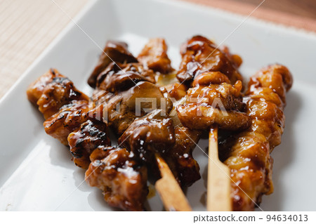 Assorted grilled chicken (tare-yaki) 94634013