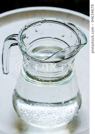 water decanter 94634679